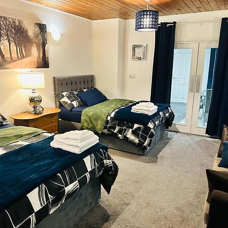 Modern 2 Bedroom Apt Derby City Екстериор снимка