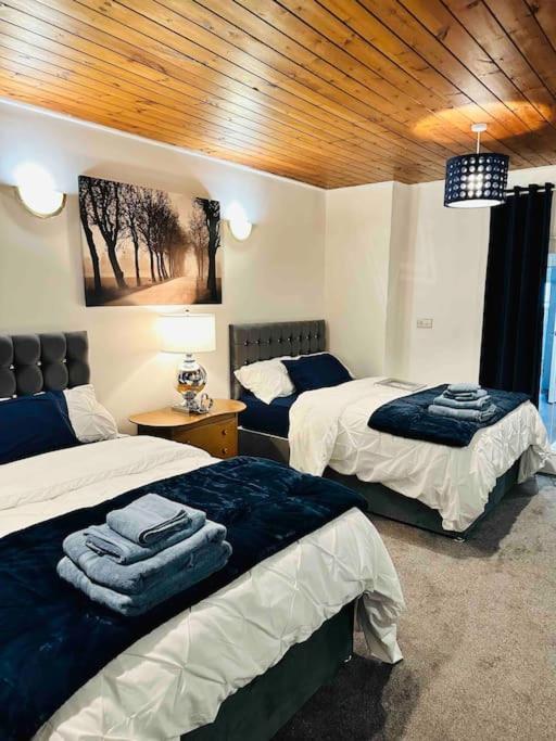 Modern 2 Bedroom Apt Derby City Екстериор снимка